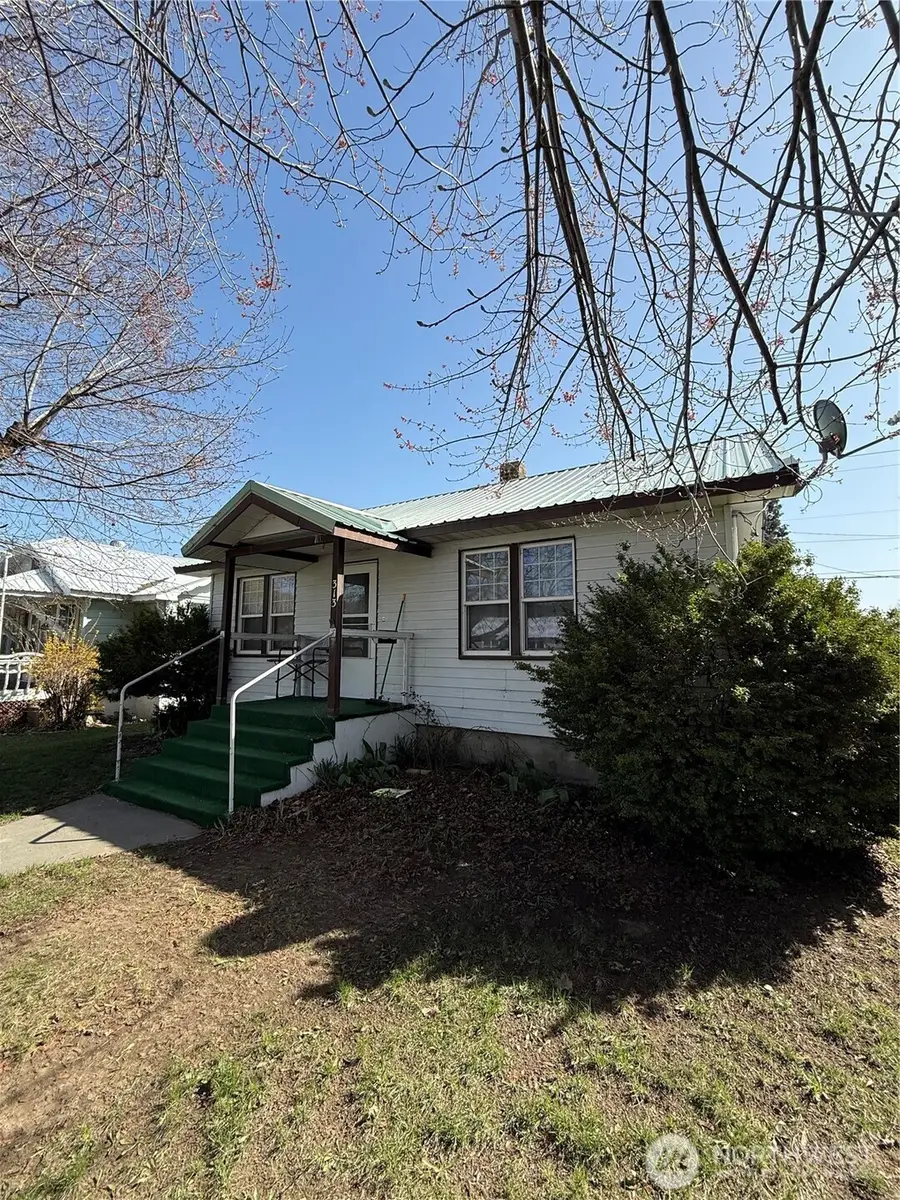 313 S Birch St, Omak, WA 98841 - #2
