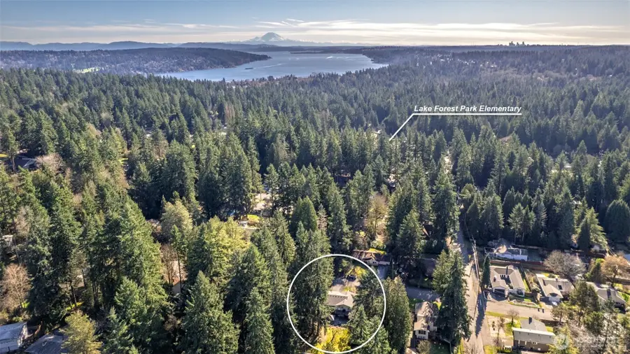 3718 NE 189th Place, Lake Forest Park, WA 98155 - #3