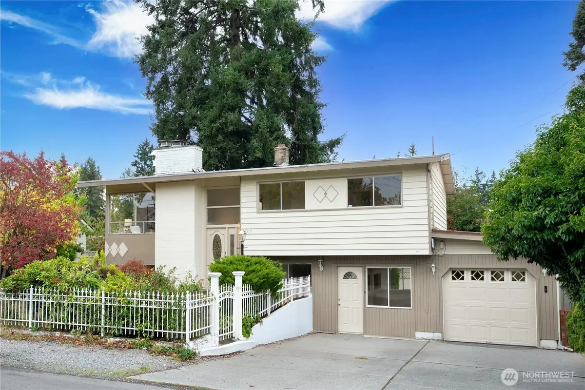 16515 N Linden Ave N, Shoreline, WA 98133 - #1