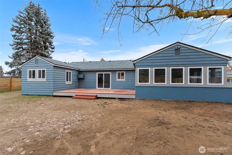 1914 Harbel Street, Wenatchee, WA 98801 - #3