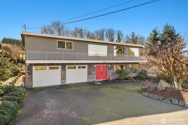 7916 19th St W, Tacoma, WA 98466