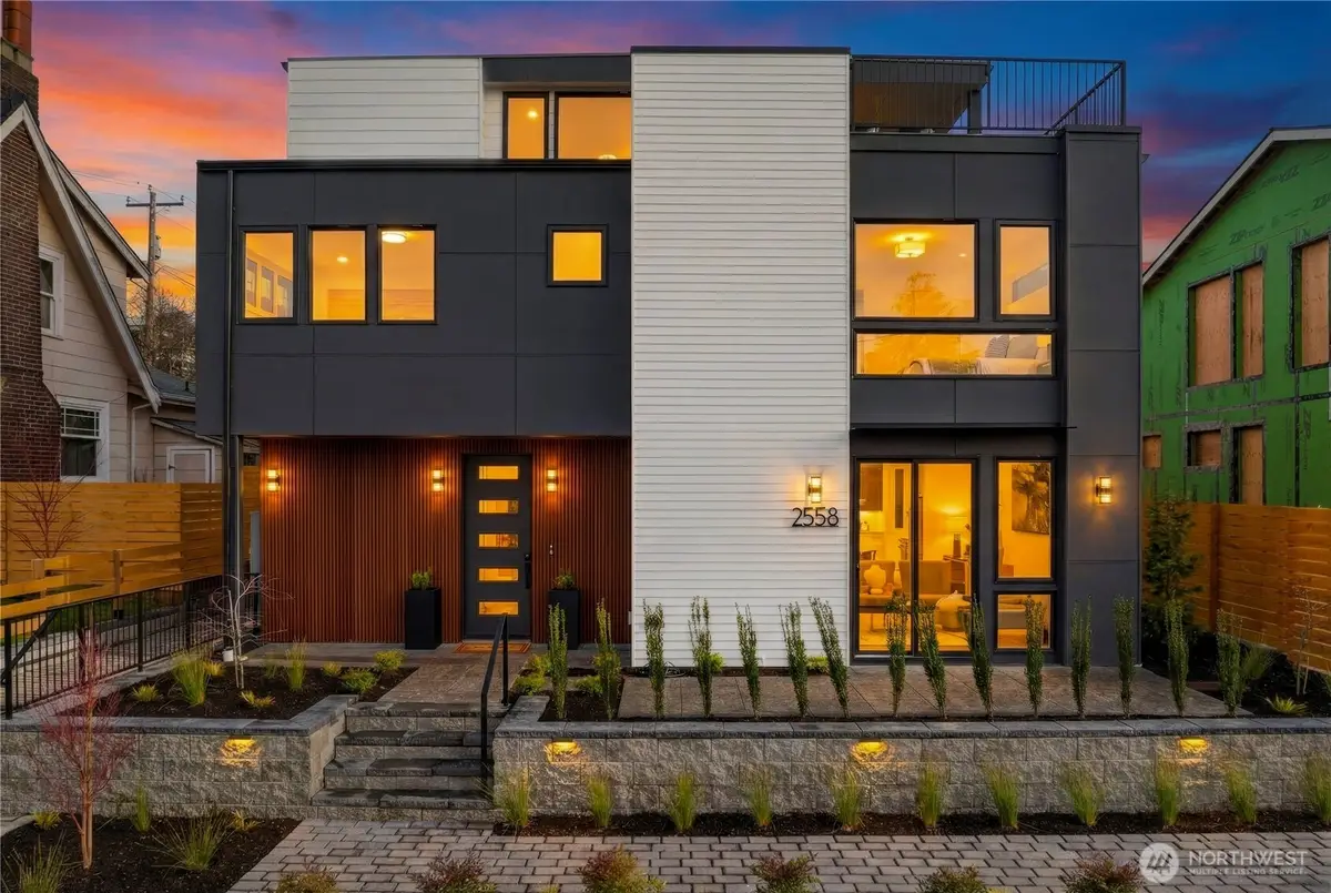2558 30th Avenue W, Seattle, WA 98199 - #1