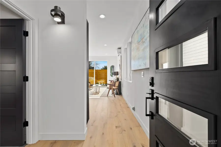 2562 W 30th Avenue W, Seattle, WA 98199 - #3