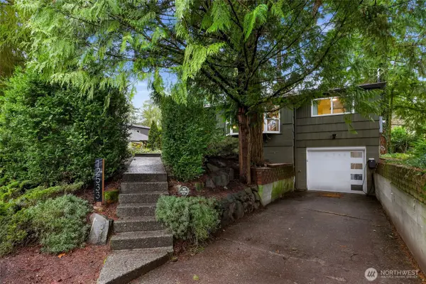 12533 12th Avenue Ne, Seattle, WA 98125