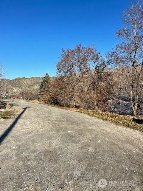 270 Starr Road, Pateros, WA 98846 - #1