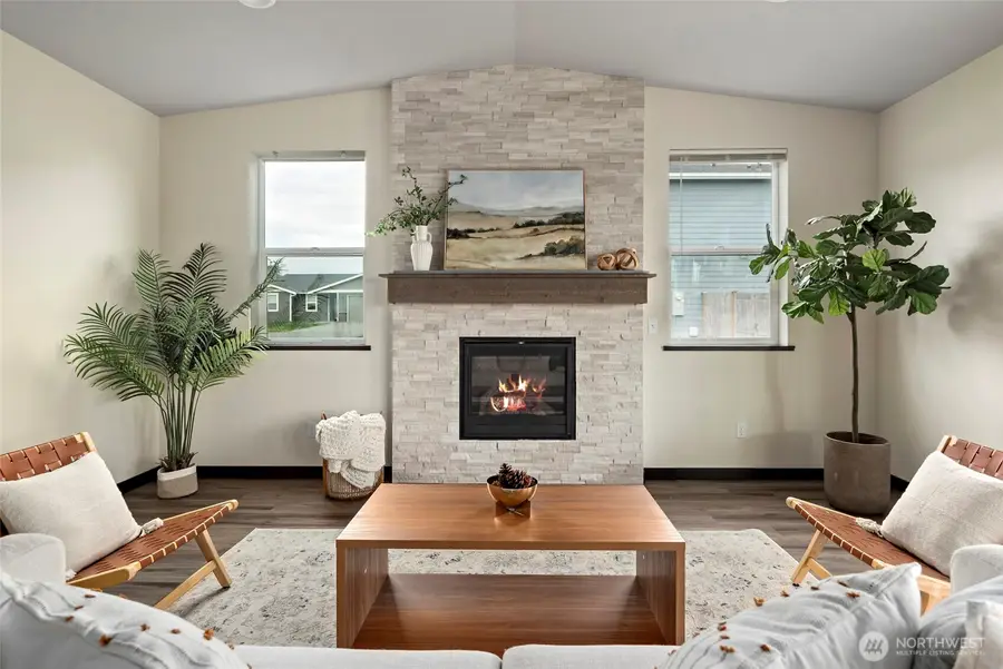 958 Walker Avenue, Oak Harbor, WA 98277 - #3