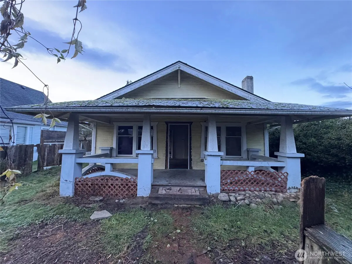 126 W 5th Street, Port Angeles, WA 98362 - #1