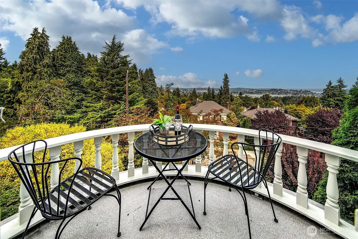 1939 E Crescent Drive, Seattle, WA 98112 - #1