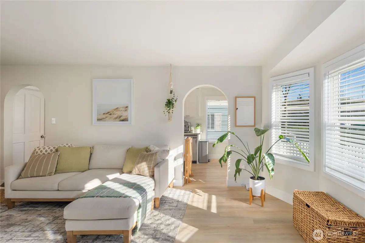 815 NE 2nd Avenue Ne, Puyallup, WA 98372 - #1