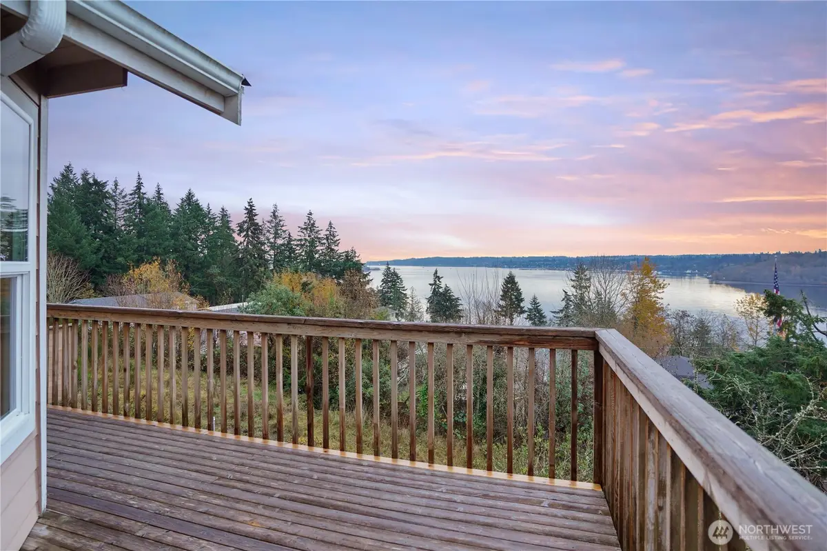 1934 W Earhart Street, Bremerton, WA 98312 - #1