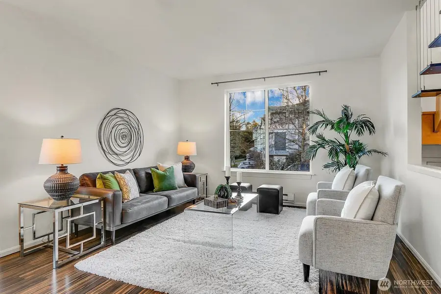 7004 Holly Park Drive S, Seattle, WA 98118 - #2