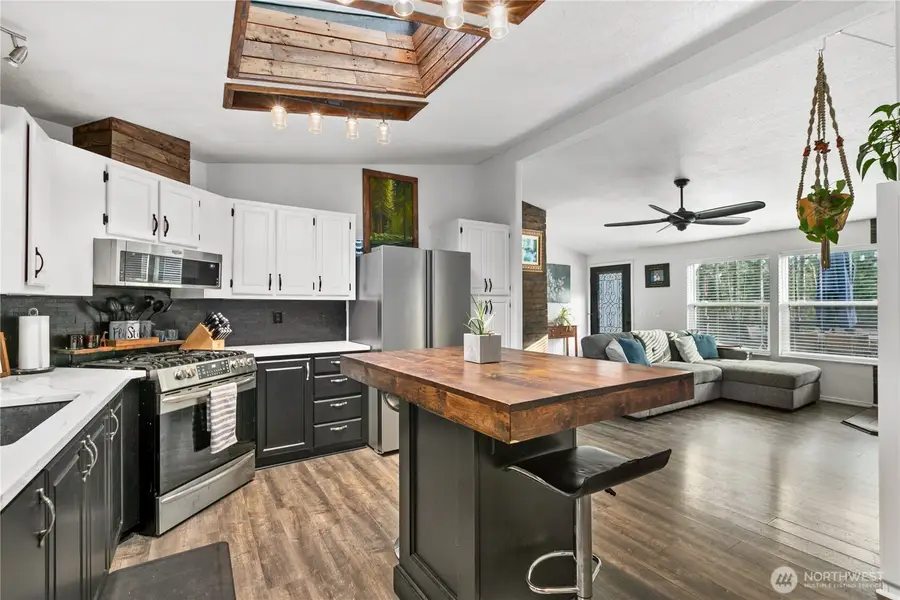 26497 Helmick Road, Sedro Woolley, WA 98284 - #3