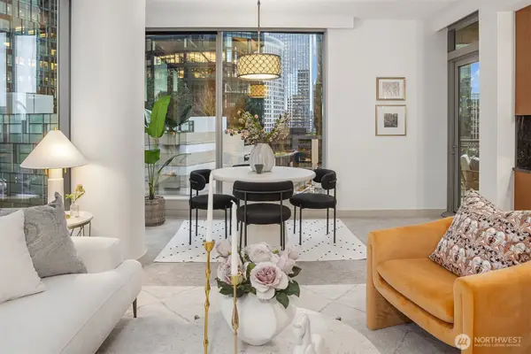 10610 NE 9th Place #809, Bellevue, WA 98004