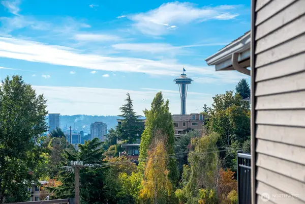 467 Newton Street #402, Seattle, WA 98109