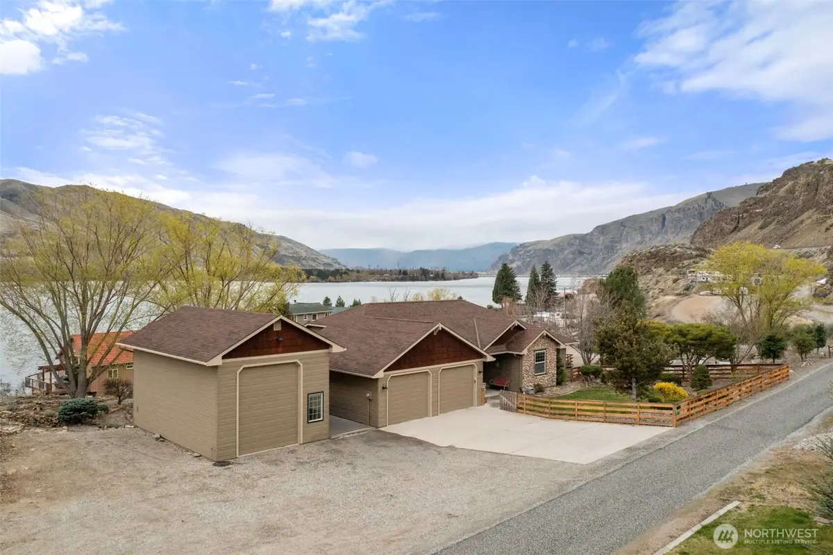 7491 Pot O Gold Lane, Wenatchee, WA 98801 - #1