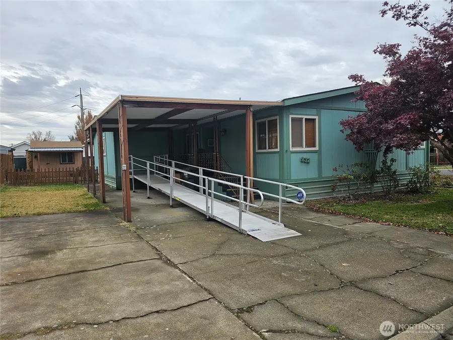 923 NE Belroy, College Place, WA 99324 - #2