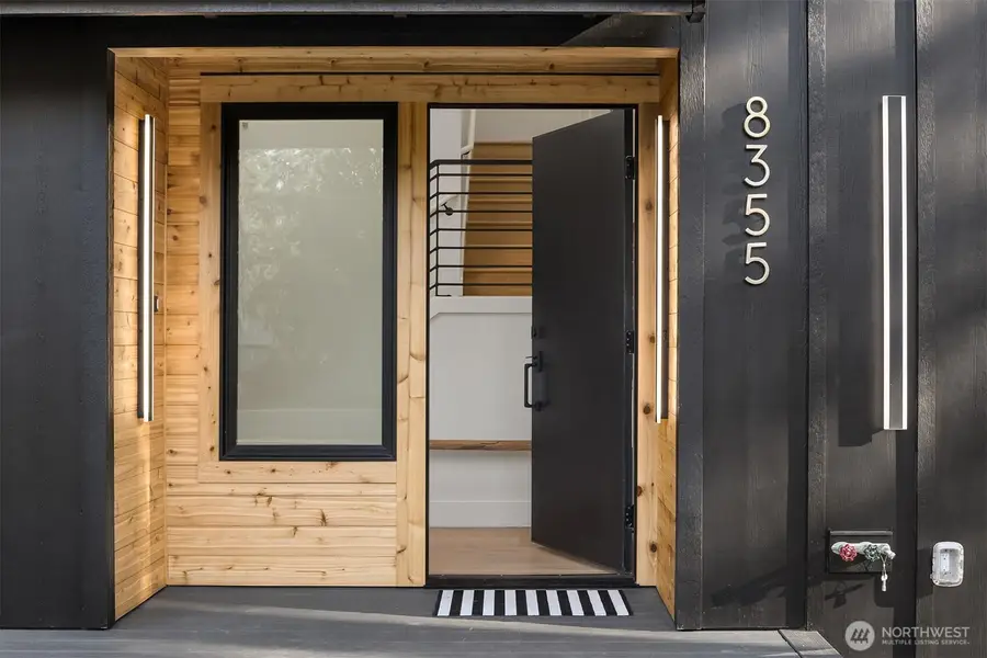 8355 Medway Lane Ne, Bainbridge Island, WA 98110 - #2