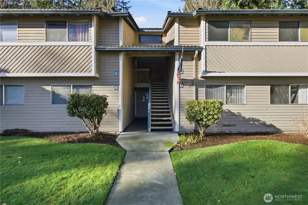 17527 149th Avenue Se #B-12, Renton, WA 98058