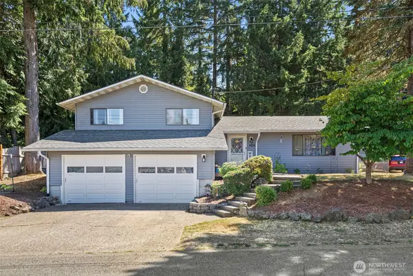 725 W Wyandotte Avenue, Shelton, WA 98584
