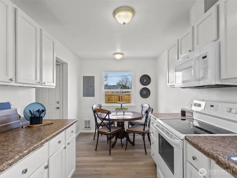 6802 S Oakes Street #1, Tacoma, WA 98409 - #2