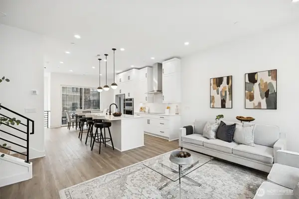 18811 99th Court Ne #C, Bothell, WA 98011