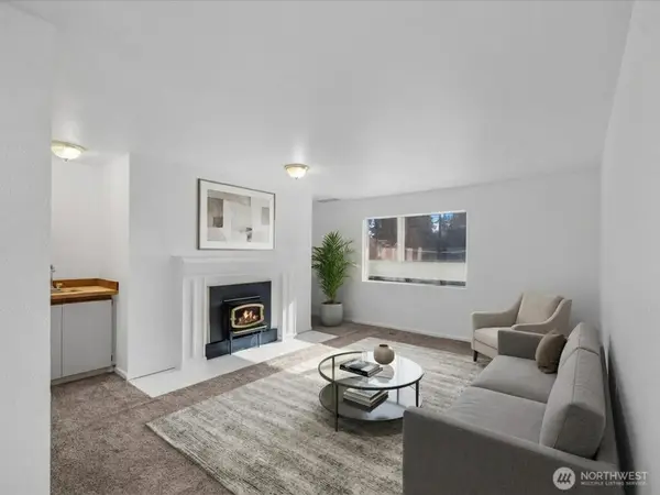 8225 212th Street Sw #302, Edmonds, WA 98026