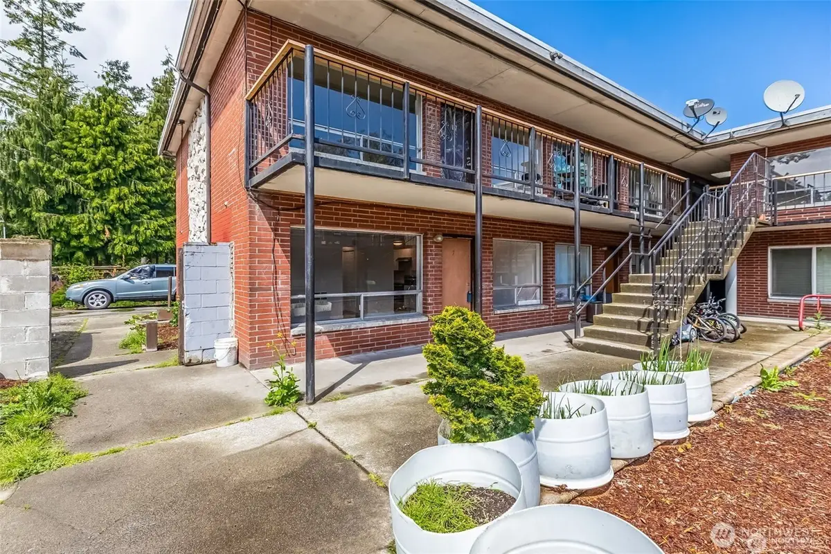 748 S Cloverdale Street #Unit 6, Seattle, WA 98108 - #1