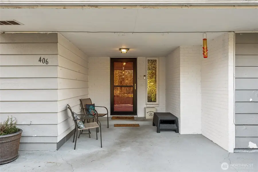 406 Dupont Avenue, Dupont, WA 98327 - #2