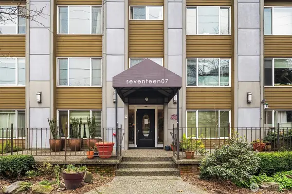 1707 Boylston Avenue #206, Seattle, WA 98122
