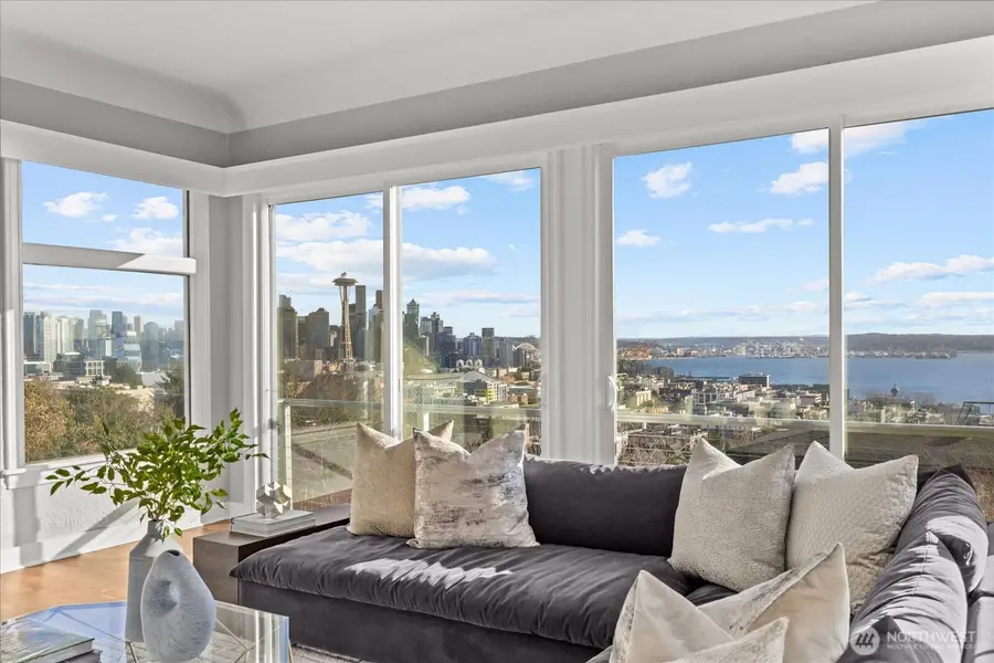 307 W Highland Drive, Seattle, WA 98119 - #3