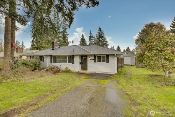 21801 52nd Avenue W, Mountlake Terrace, WA 98043