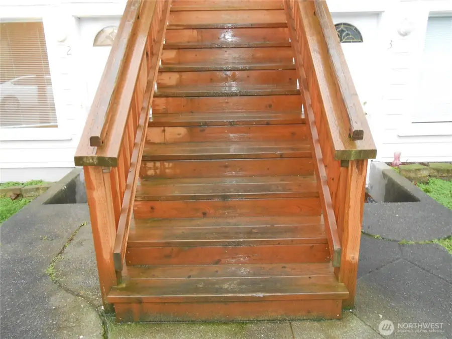 901 Pleasant Avenue, Bremerton, WA 98337 - #3