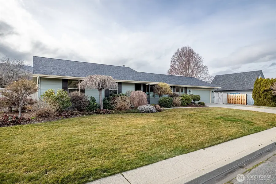 1484 Elmwood Street, Wenatchee, WA 98801 - #3