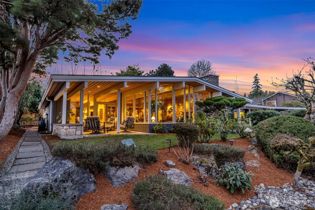 6437 Hampton Road S, Seattle, WA 98118 - #1