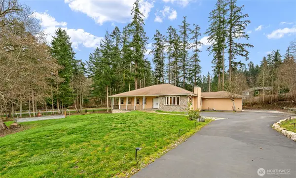 909 Double View Drive, Camano Island, WA 98282
