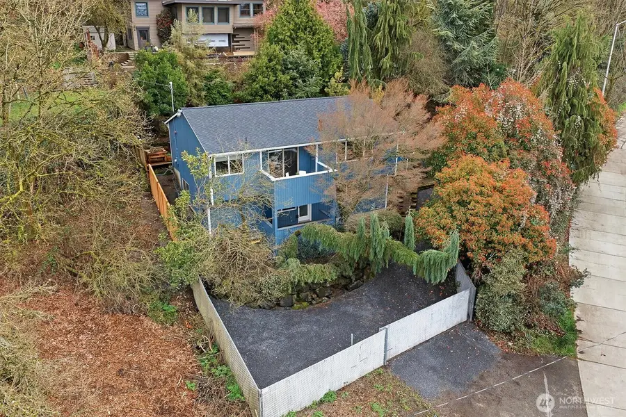 1915 11th Avenue S, Seattle, WA 98134 - #2