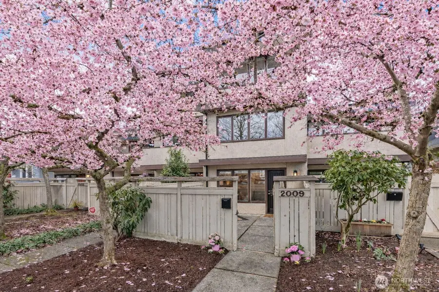 2009 42nd Avenue E, Seattle, WA 98112 - #3