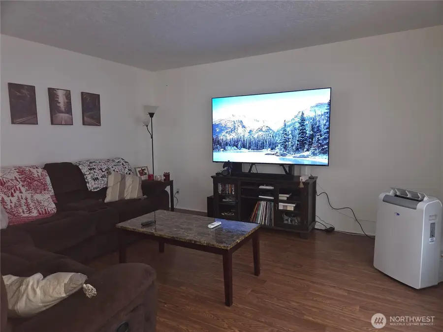 2329 Jennifer Place, Longview, WA 98632 - #3