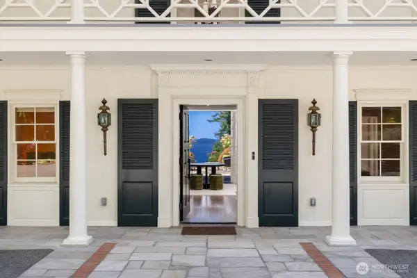 72 Olympic Drive Nw, Shoreline, WA 98177