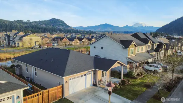 385 Bruhn Lane N, Enumclaw, WA 98022