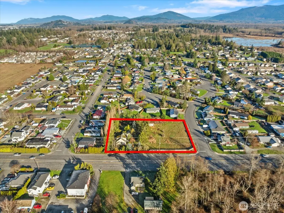 3417 E College Way, Mount Vernon, WA 98273 - #1