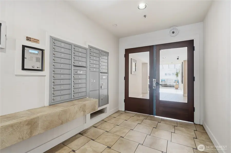 10101 SE 3rd Street #402, Bellevue, WA 98004 - #3