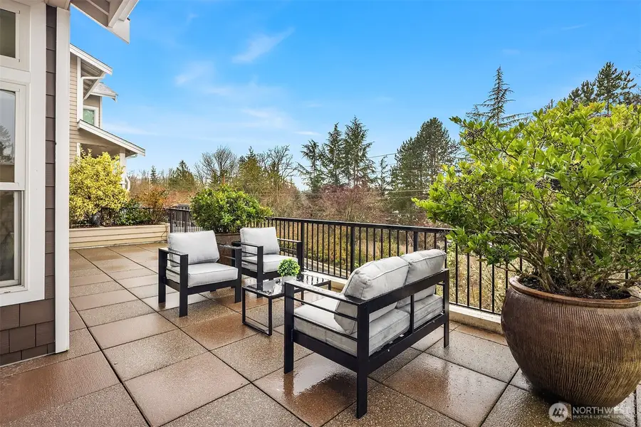 4020 Lake Washington Boulevard Se, Bellevue, WA 98006 - #3