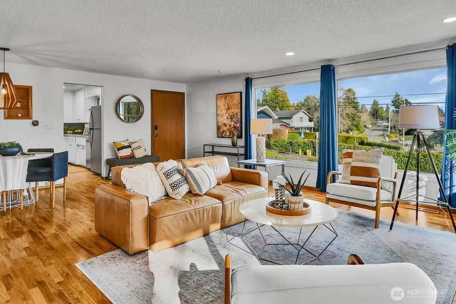 19253 34th Avenue S, Seatac, WA 98188 - #2