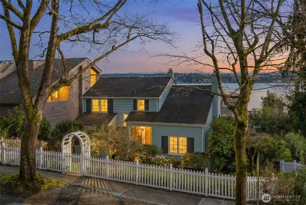 1702 Lake Washington Boulevard, Seattle, WA 98122