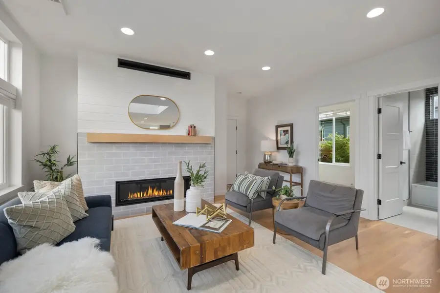 6103 S Norfolk Street, Seattle, WA 98118 - #2