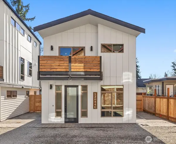 12044 Hiram Place Ne #C, Seattle, WA 98125