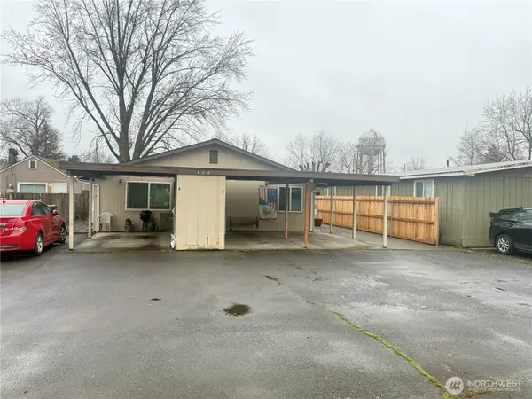 404 SE 3rd Street, College Place, WA 99324