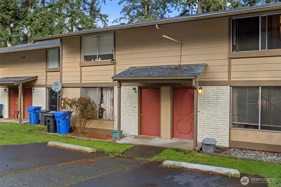 800 SW Harrier Circle #4, Oak Harbor, WA 98277 - #2