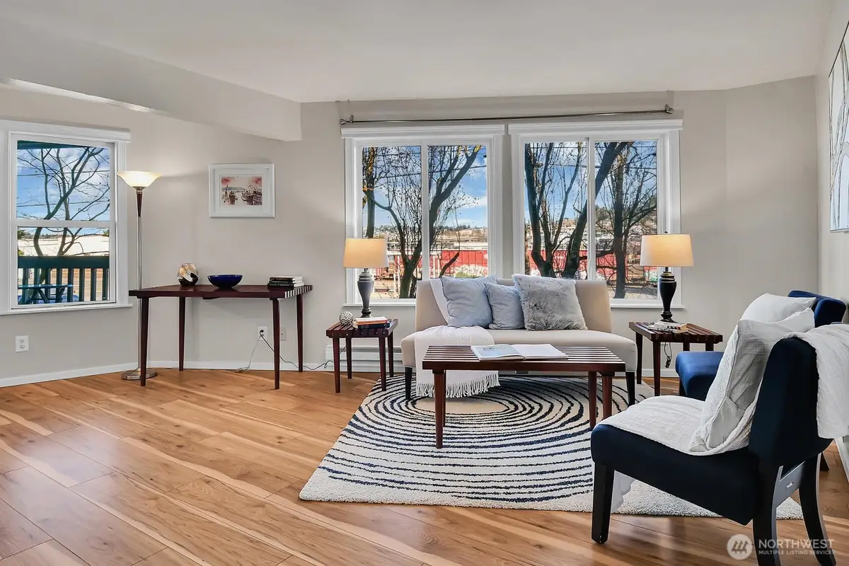 3413 Gilman Avenue W #201, Seattle, WA 98199 - #1